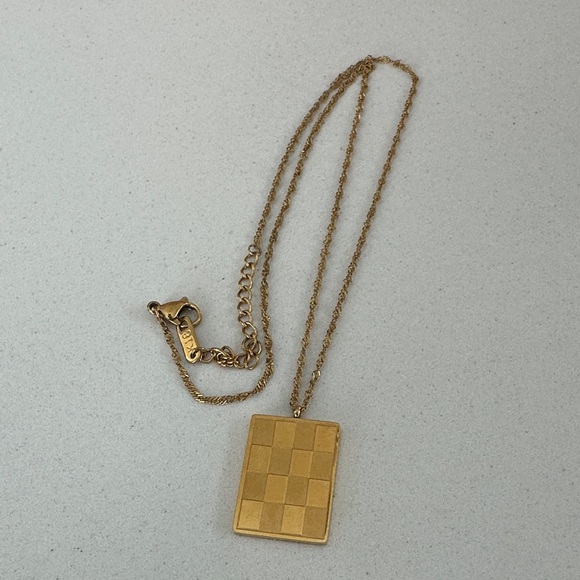 Vintage Gold Plated Checkered Pendant Necklace - Picture 2 of 5